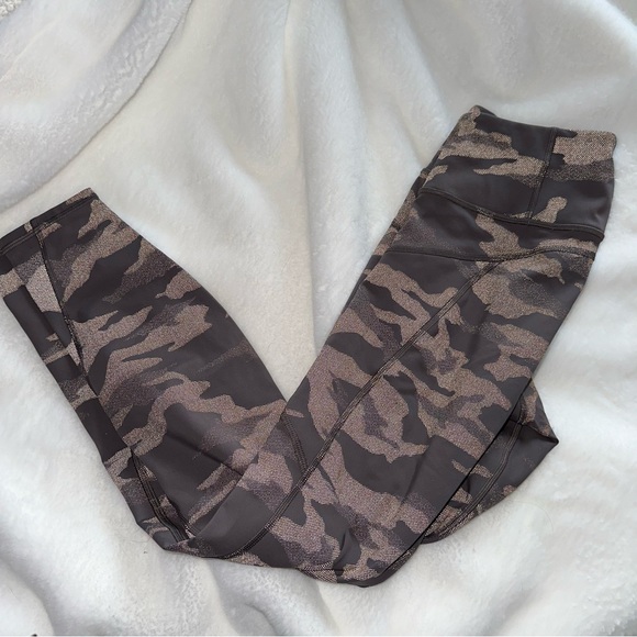 Athleta Rainier *Reflective Tight - Picture 5 of 6